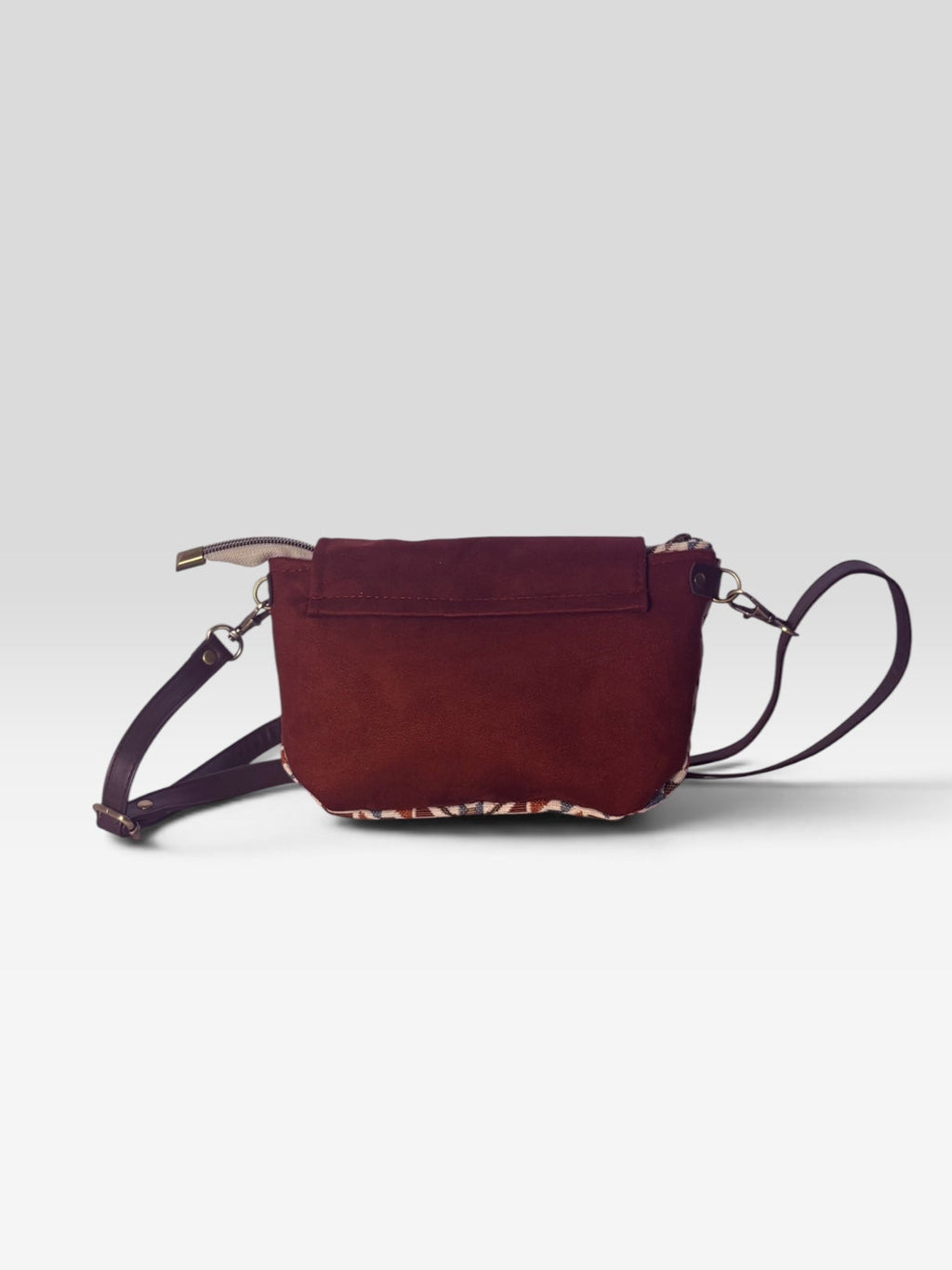 Mini Bandolera *Kilim Bordeaux*. Pieza única hecha a mano. Num 122