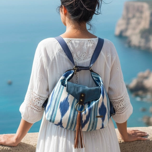 Bolso convertible en mochila *Egeo Ikat*. Pieza única hecha a mano. Num. 96
