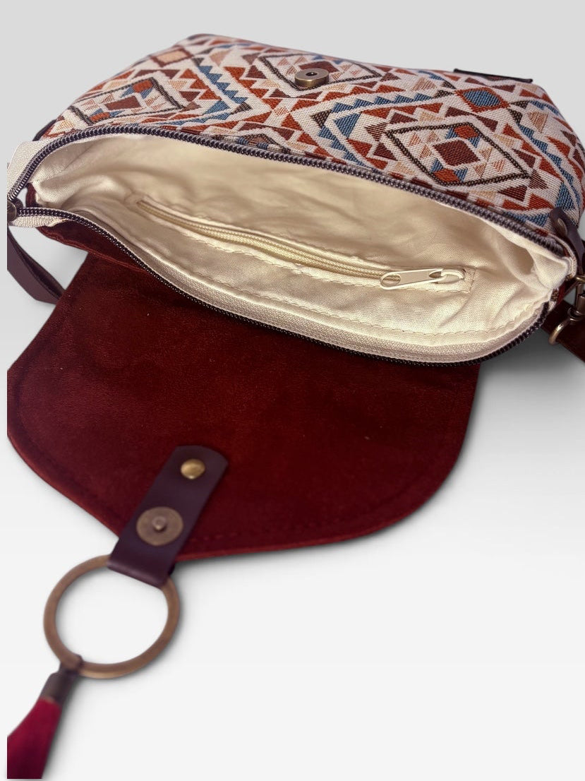 Mini Bandolera *Kilim Bordeaux*. Pieza única hecha a mano. Num 122