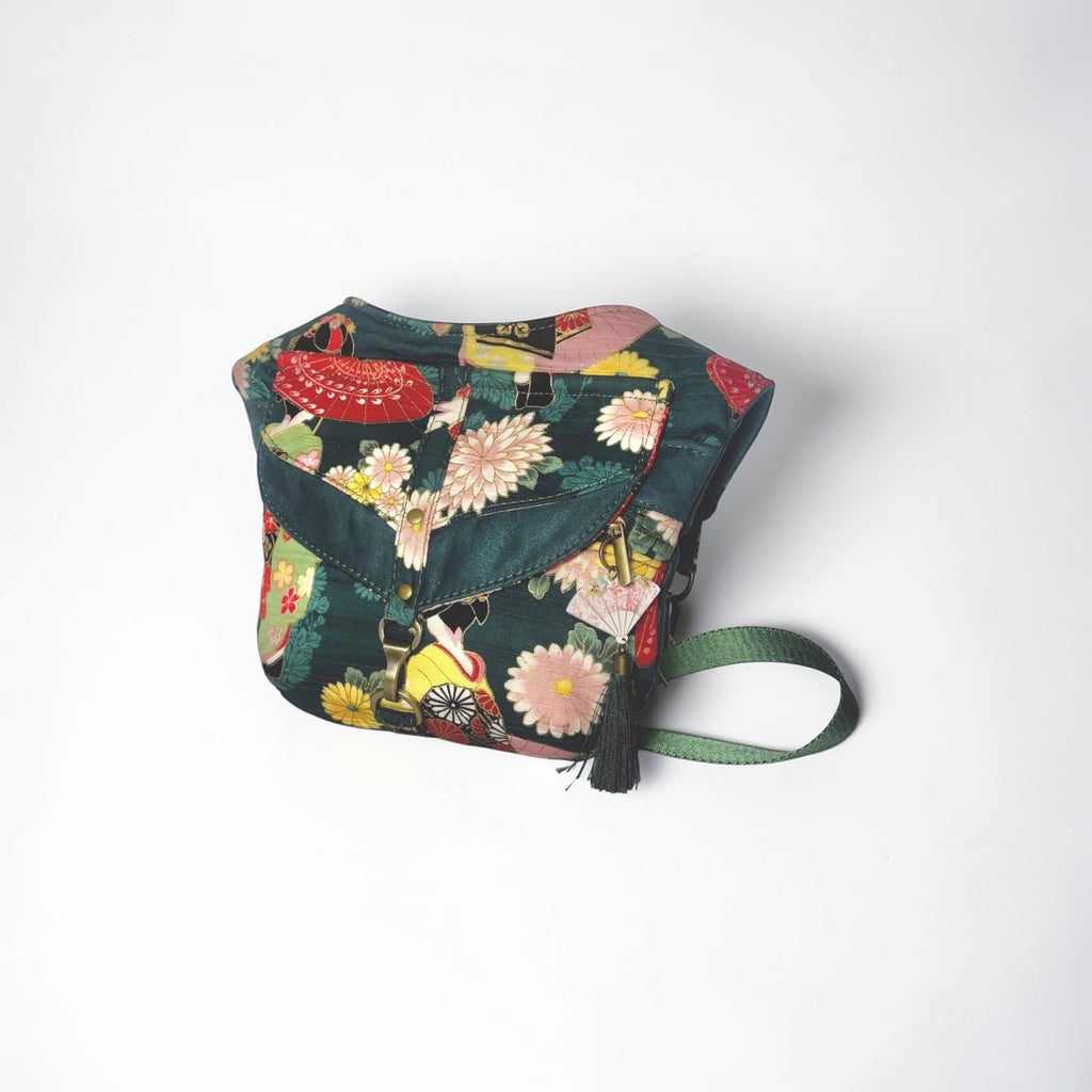 Riñonera Elegant *Kimono Jade*. Pieza única hecha a mano. Num 92
