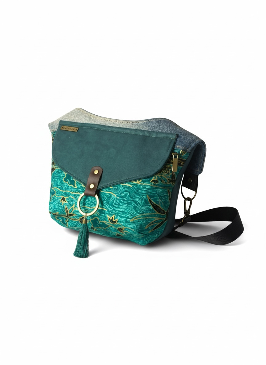 Riñonera Jeans *Java Jade*. Pieza única hecha a mano. Num 128
