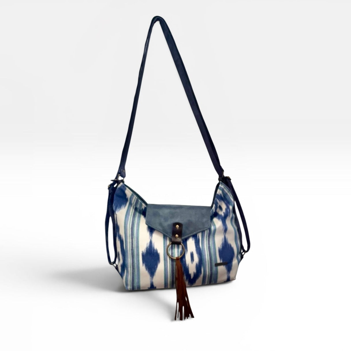 Bolso convertible en mochila *Egeo Ikat*. Pieza única hecha a mano. Num. 96