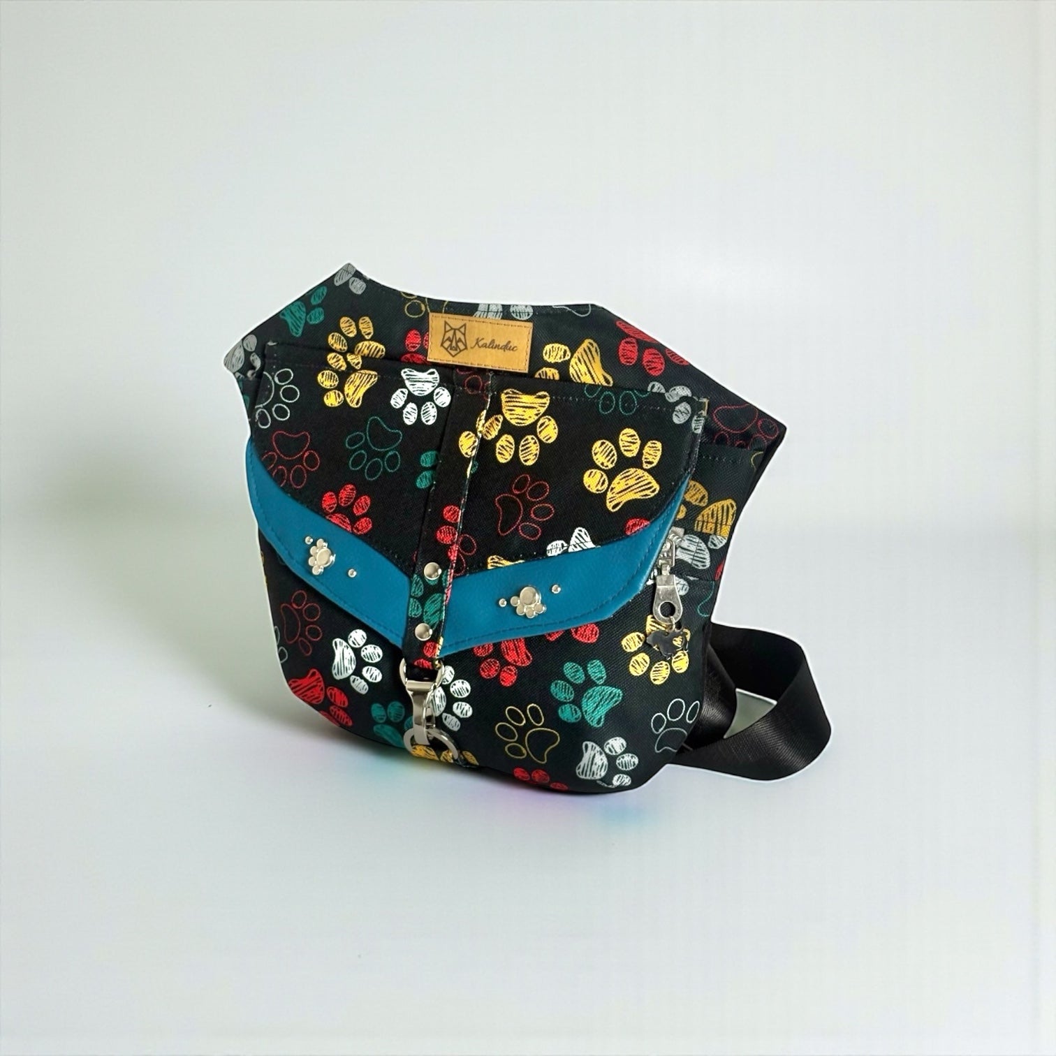 Riñonera Basic *Paws Multicolor*. Impermeable. Pieza única hecha a mano. Num. 54