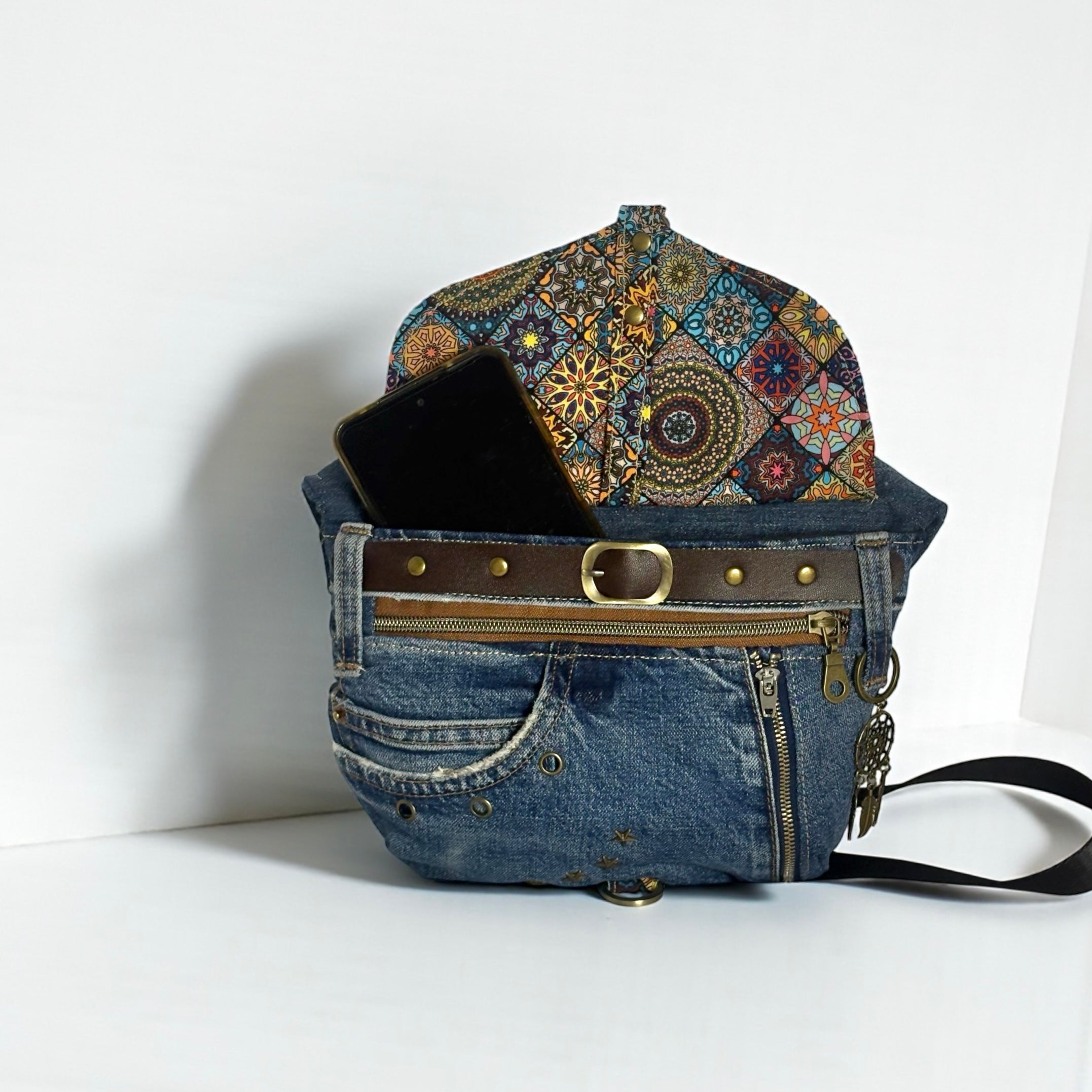 Riñonera Jeans *Mandalas Vintage *. Pieza única hecha a mano. Num. 67