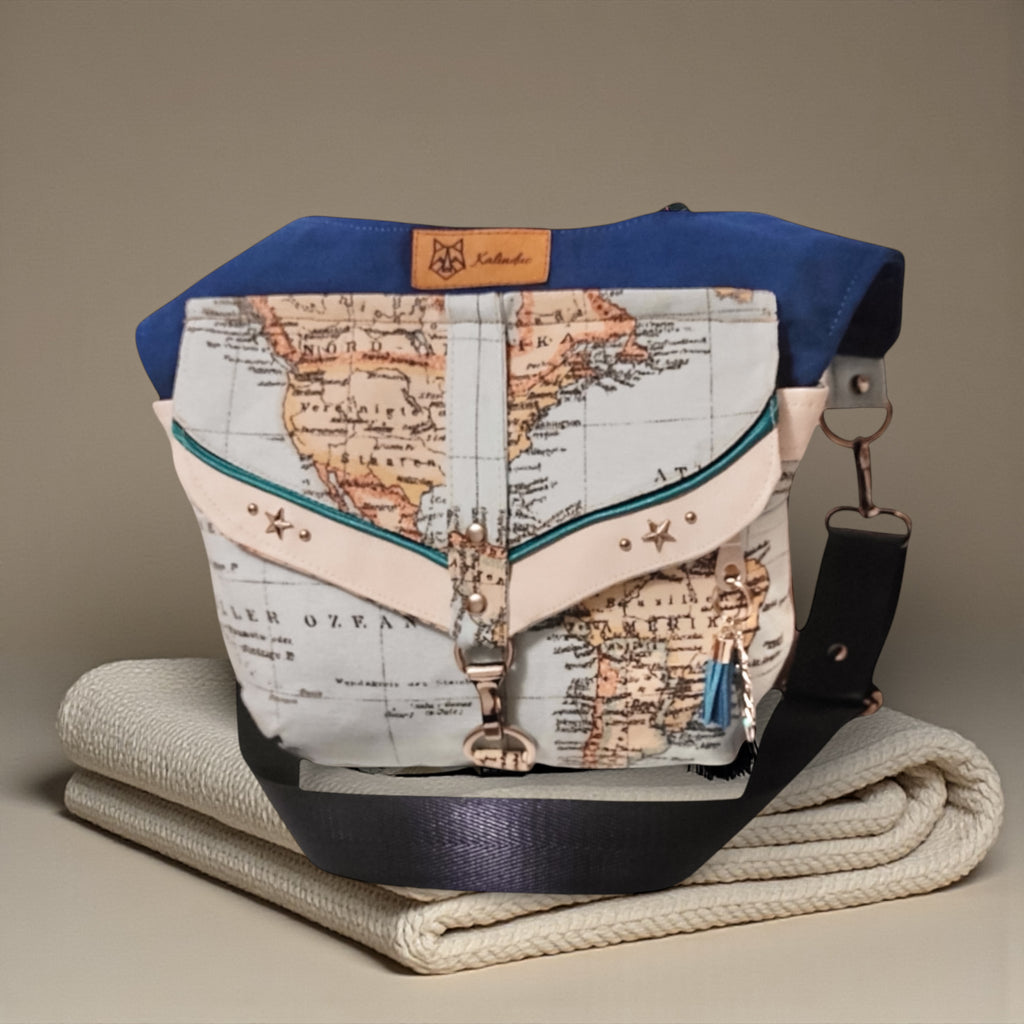 Riñonera Basic *World Traveler*. Pieza única hecha a mano. Num 59