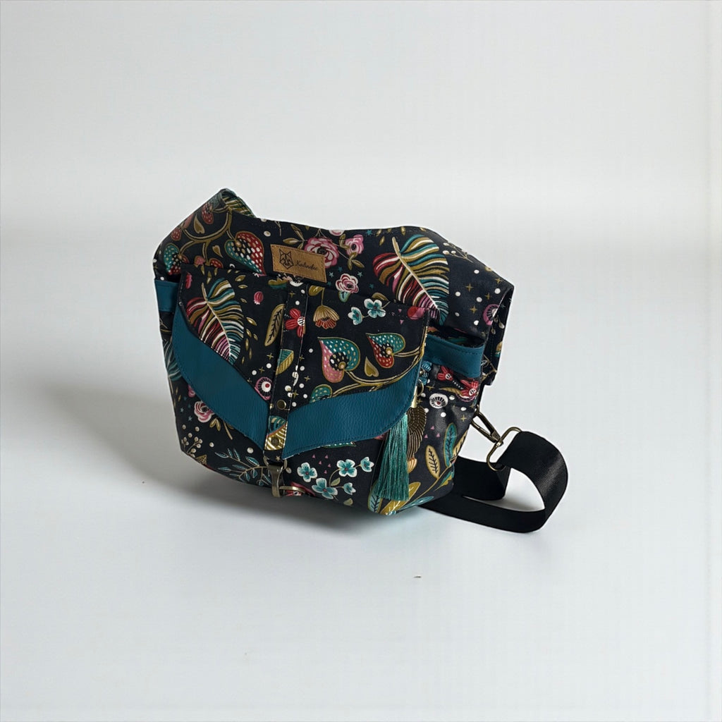 Riñonera Maxi *Midnight Garden*. Impermeable.Pieza única hecha a mano. Num. 73