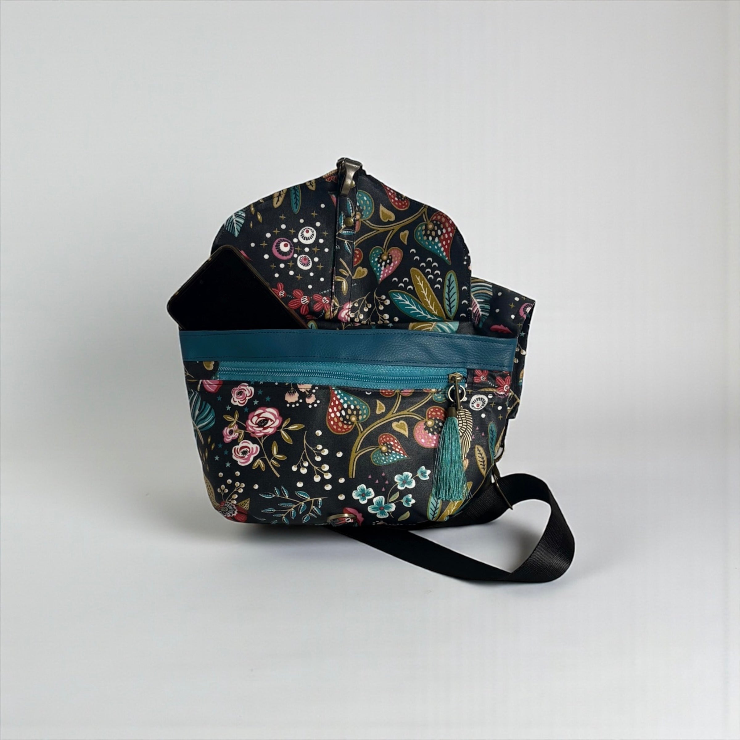 Riñonera Maxi *Midnight Garden*. Impermeable.Pieza única hecha a mano. Num. 73