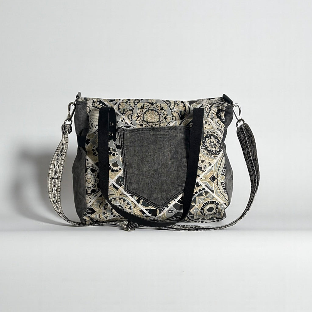 Bolso Jeans Recycled *Mandala Lunar*. Pieza única hecha a mano. Num 85