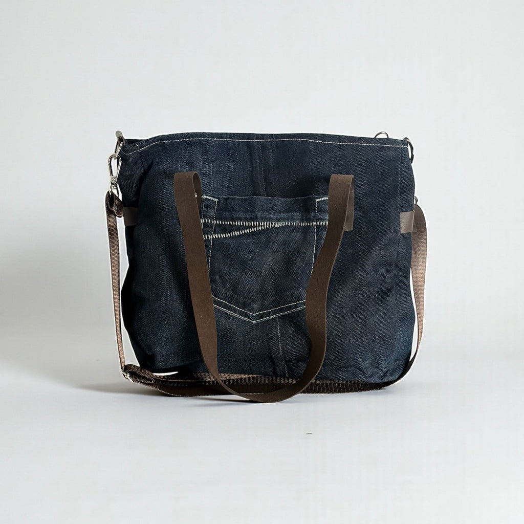 Bolso Jeans Recycled *Pluma estrellada*. Pieza única hecha a mano. Num 82