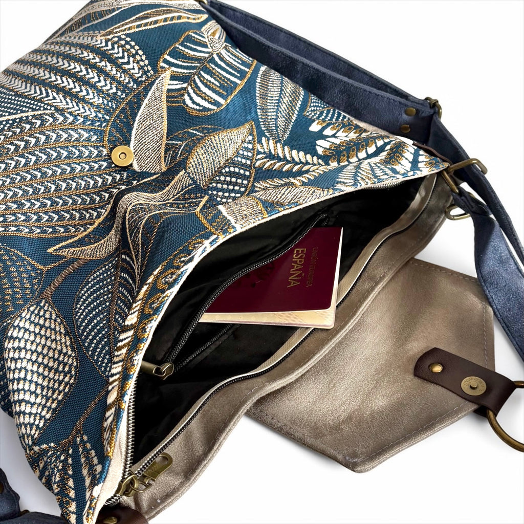 Bolso convertible en mochila *Selva Turquesa*.Pieza única hecha a mano. Num 88